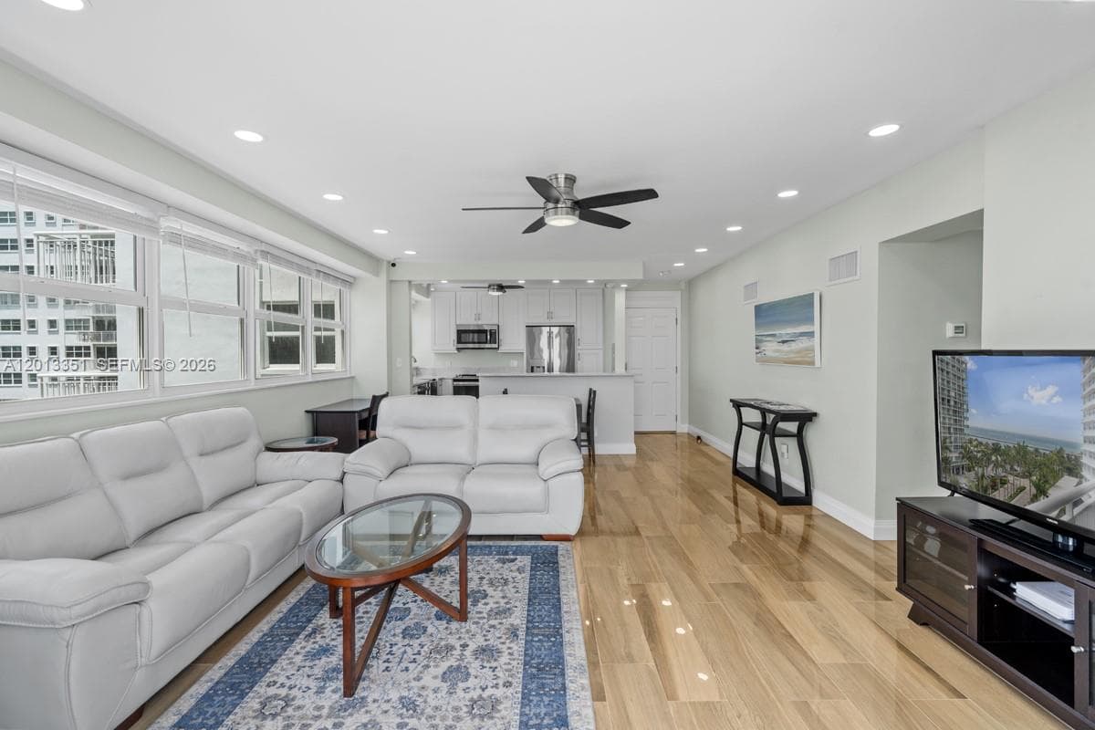 1920 Ocean Dr 701 photo 5