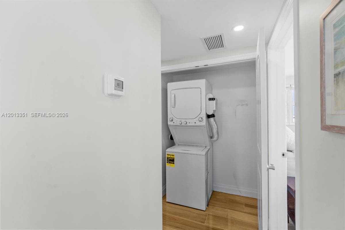 1920 Ocean Dr 701 photo 19