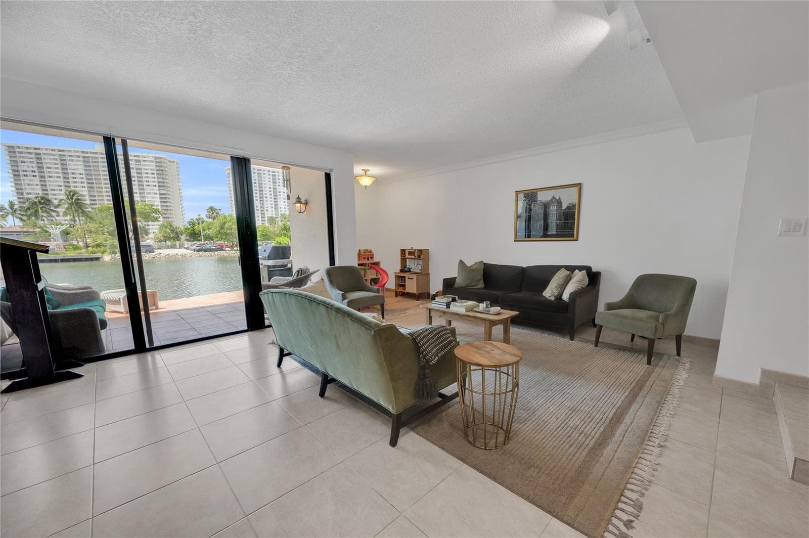 314 Poinciana Drive 806 photo 6