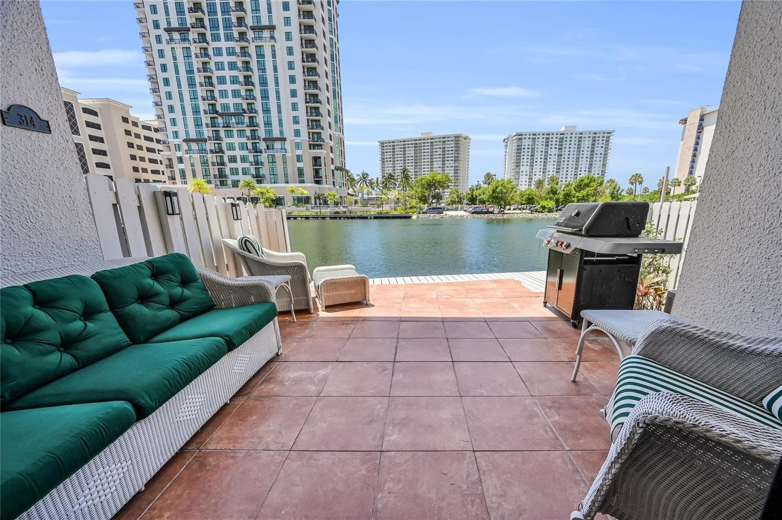 314 Poinciana Drive 806 photo 20