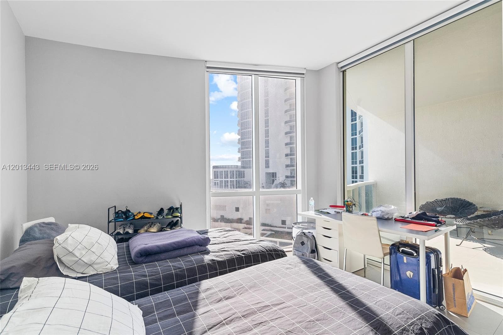 16001 Collins Ave 506 photo 23