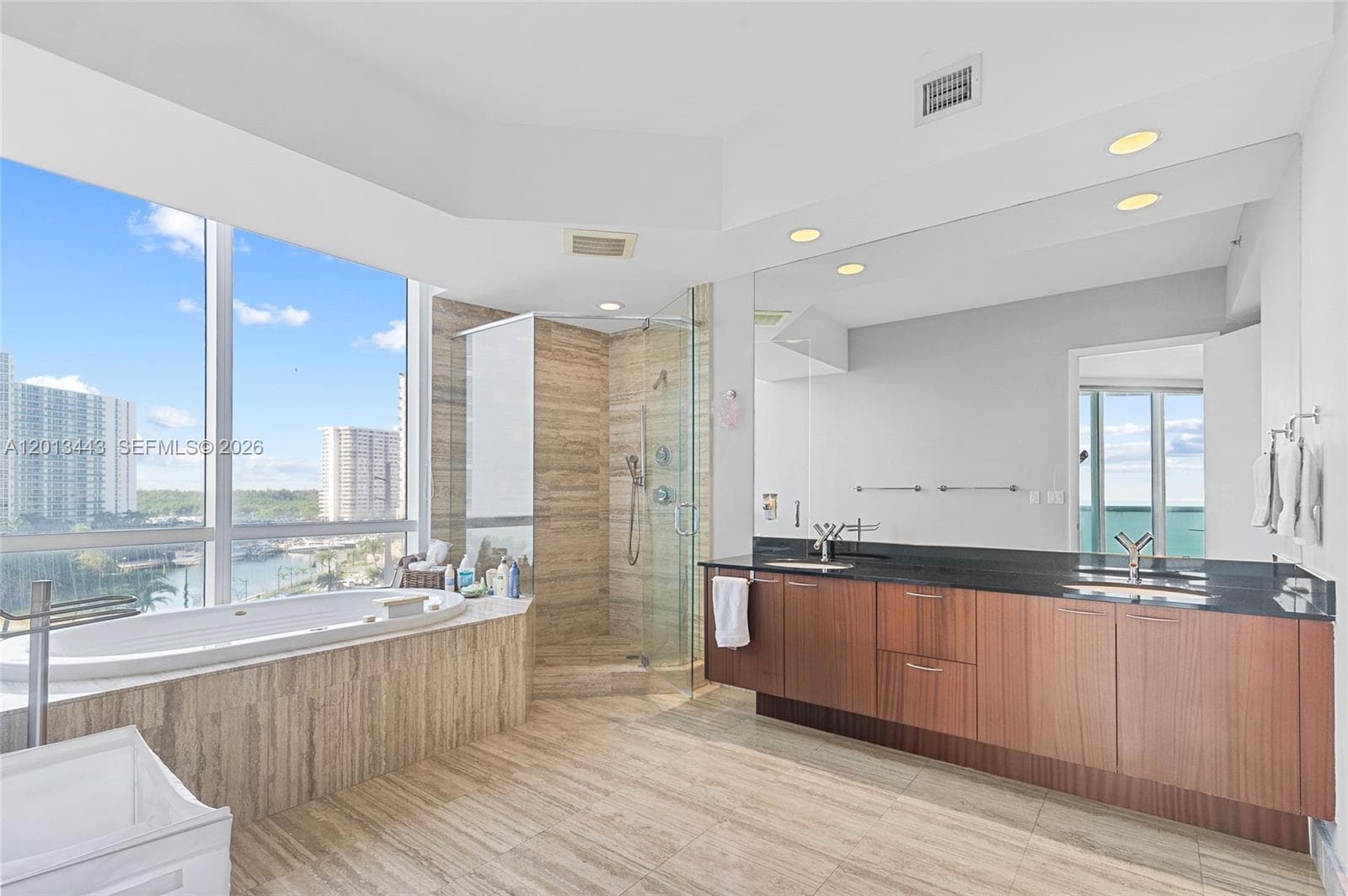 16001 Collins Ave 506 photo 16