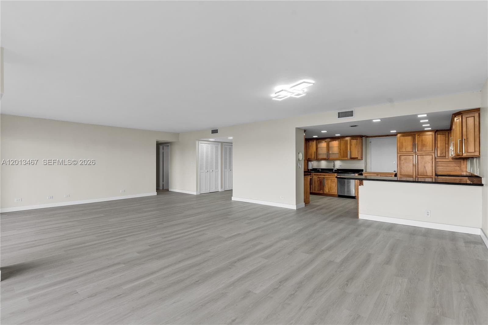 1800 114th St 601 photo 13