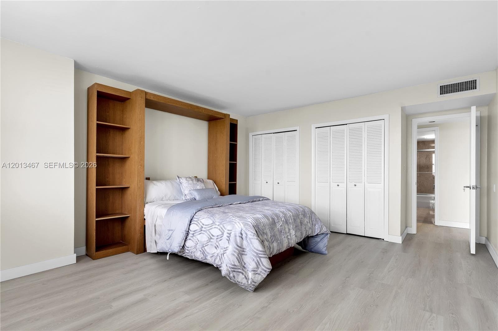 1800 114th St 601 photo 5