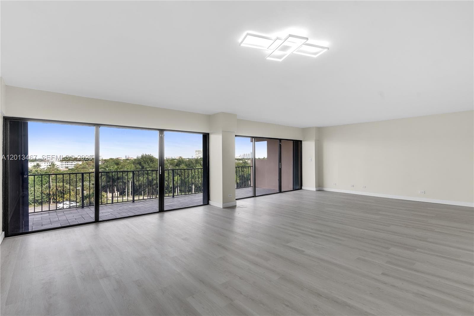 1800 114th St 601 photo 15