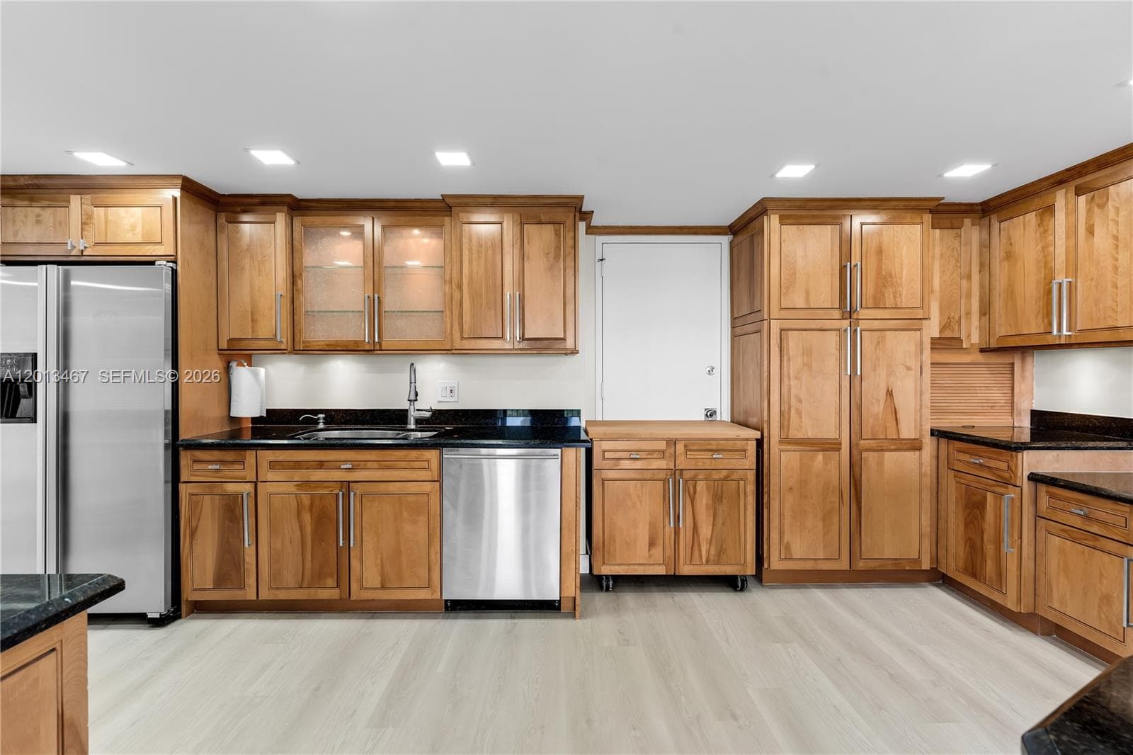 1800 114th St 601 photo 4