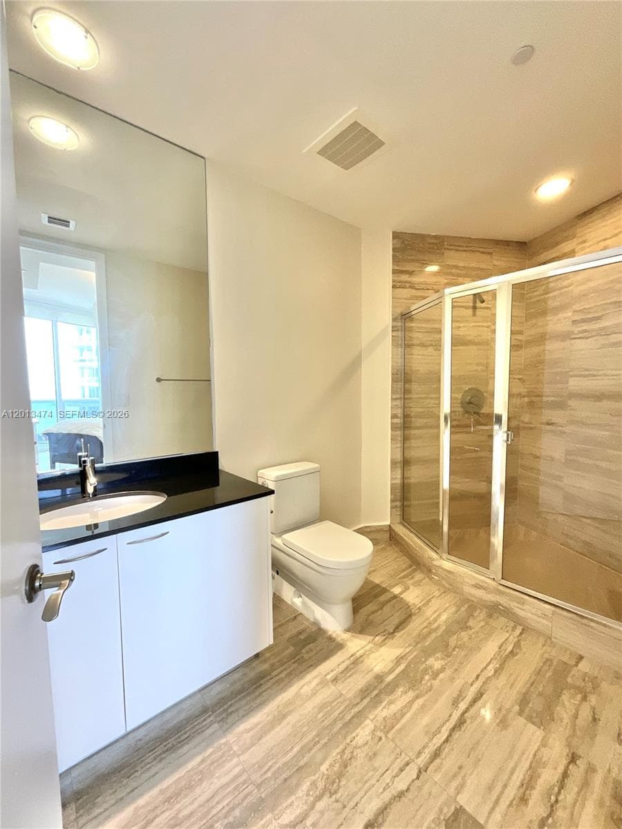 16001 Collins Ave 703 photo 23