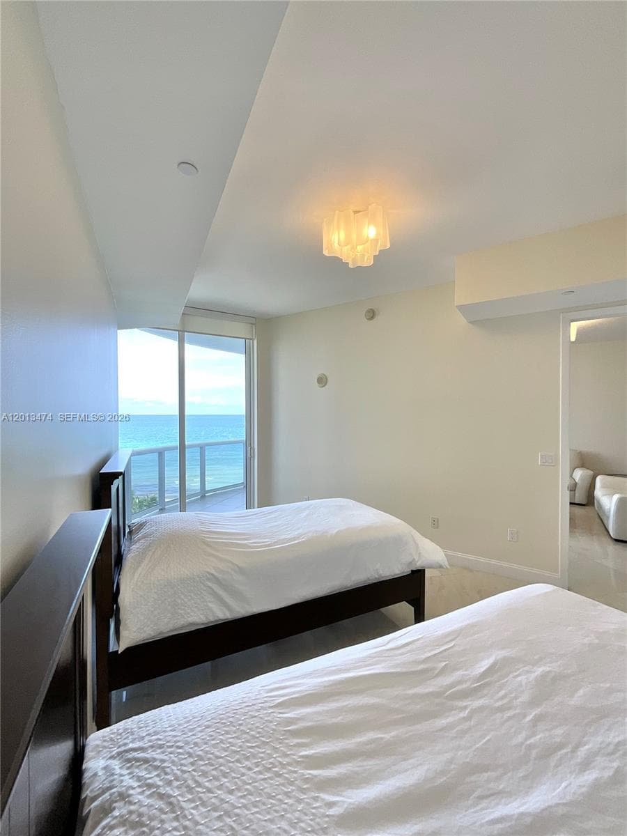16001 Collins Ave 703 photo 22