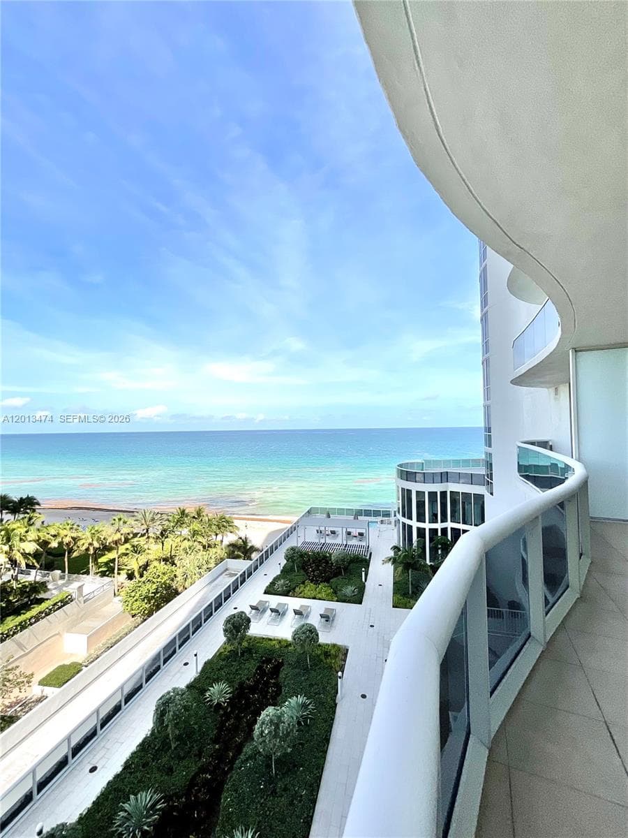 16001 Collins Ave 703 photo 1