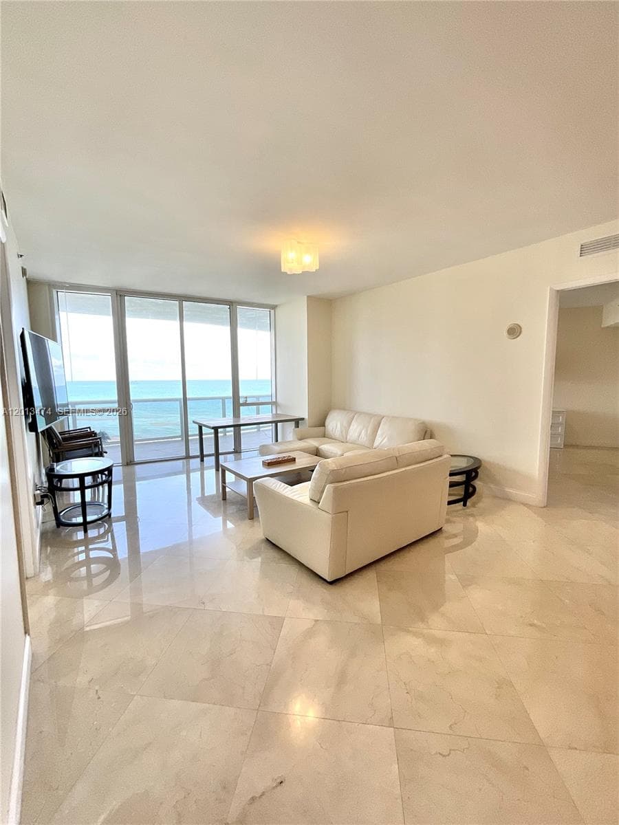 16001 Collins Ave 703 photo 10