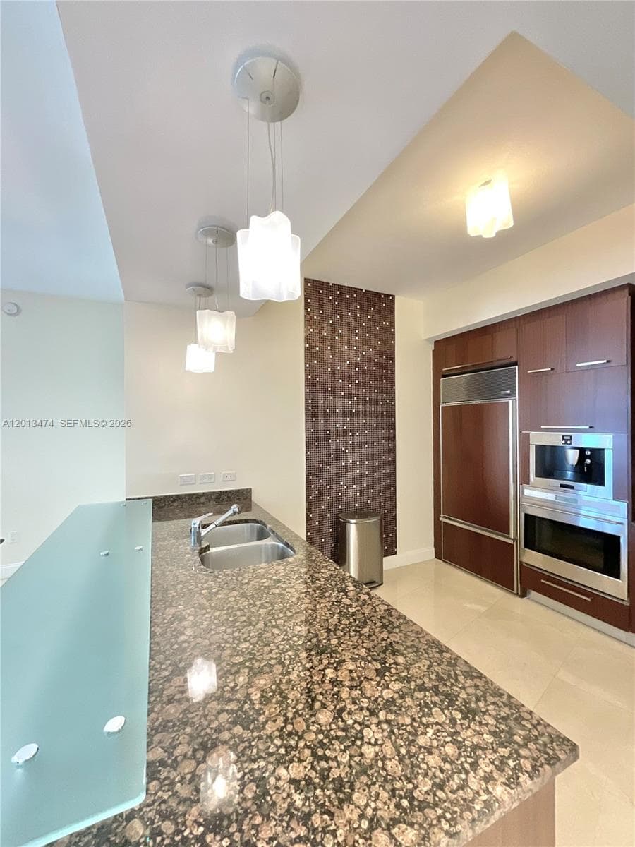 16001 Collins Ave 703 photo 4