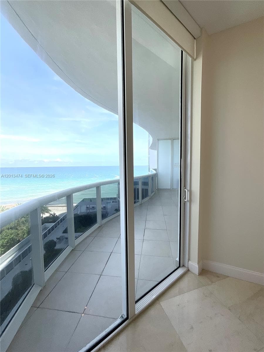 16001 Collins Ave 703 photo 25