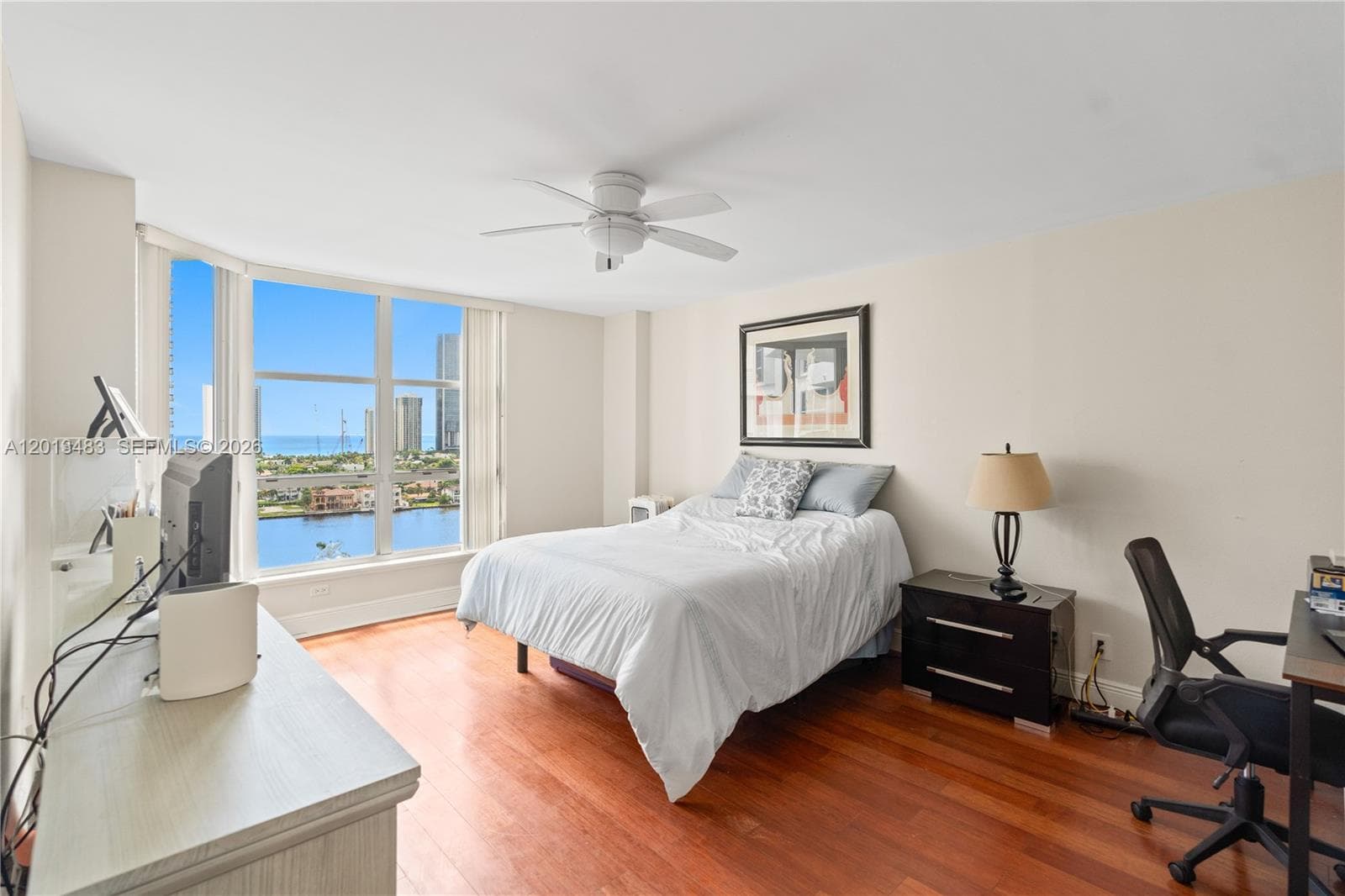 3600 Mystic Pointe Dr 1616 photo 13