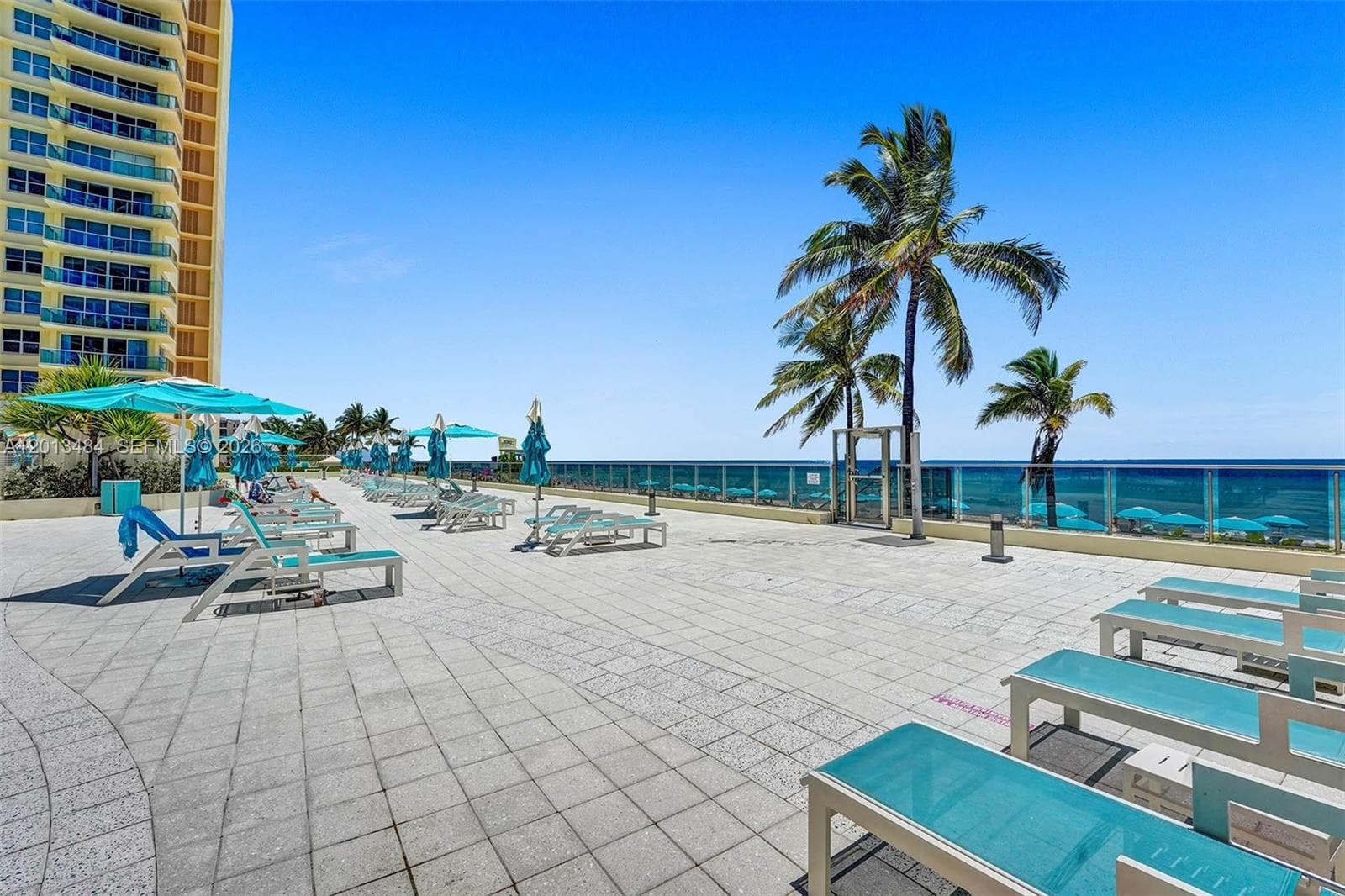 2501 Ocean Dr 1027 photo 23
