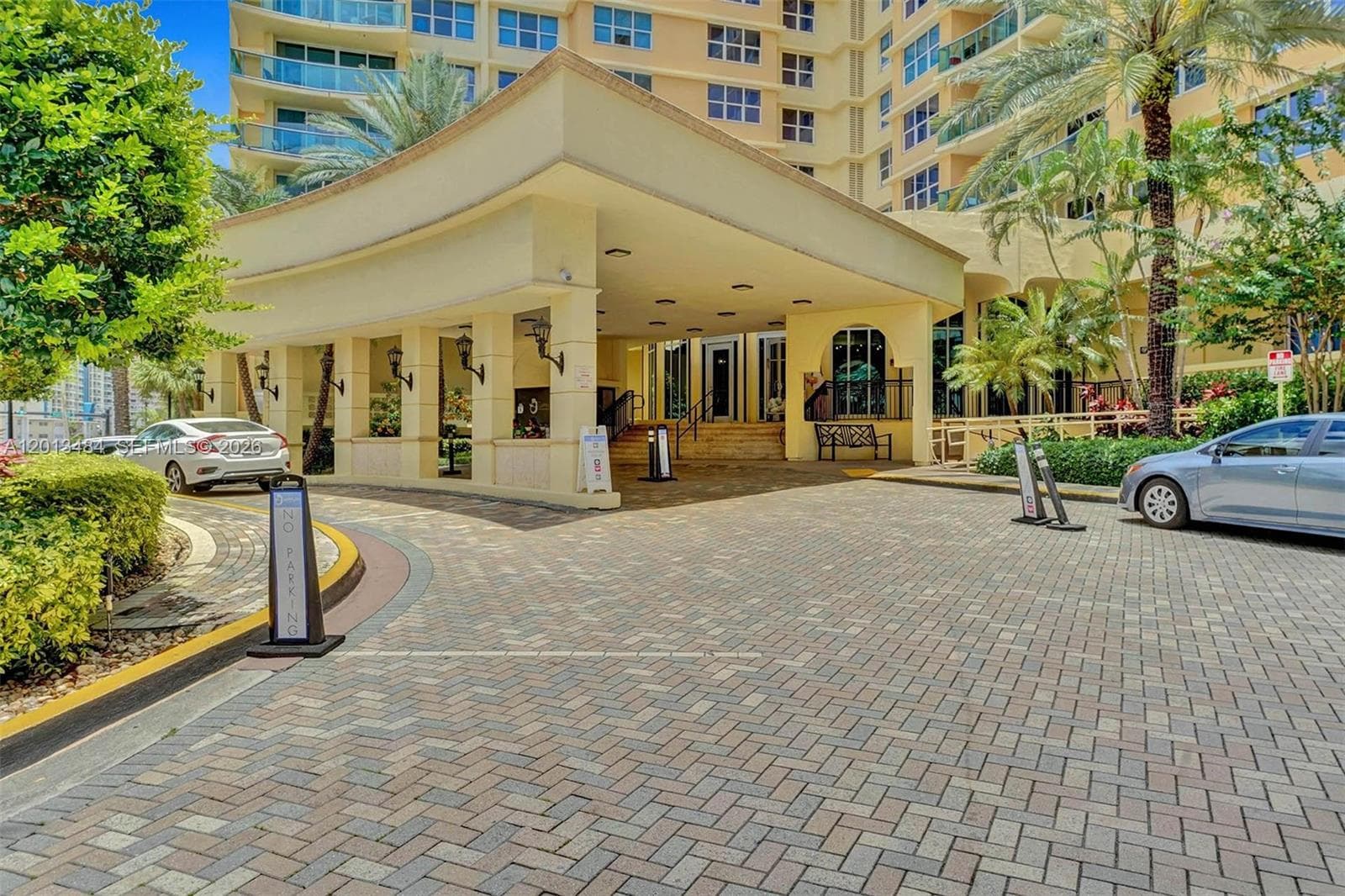 2501 Ocean Dr 1027 photo 25