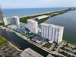 300 Bayview Dr 1409 photo 2