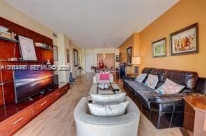 300 Bayview Dr 1409 photo 11