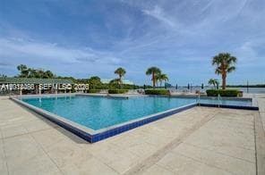 300 Bayview Dr 1409 photo 4