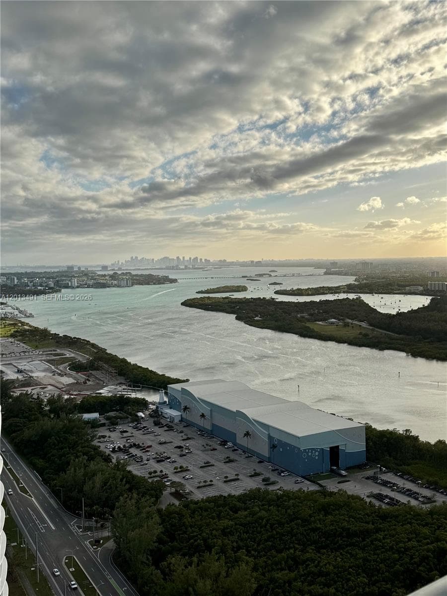 15811 Collins Ave 2703 photo 17