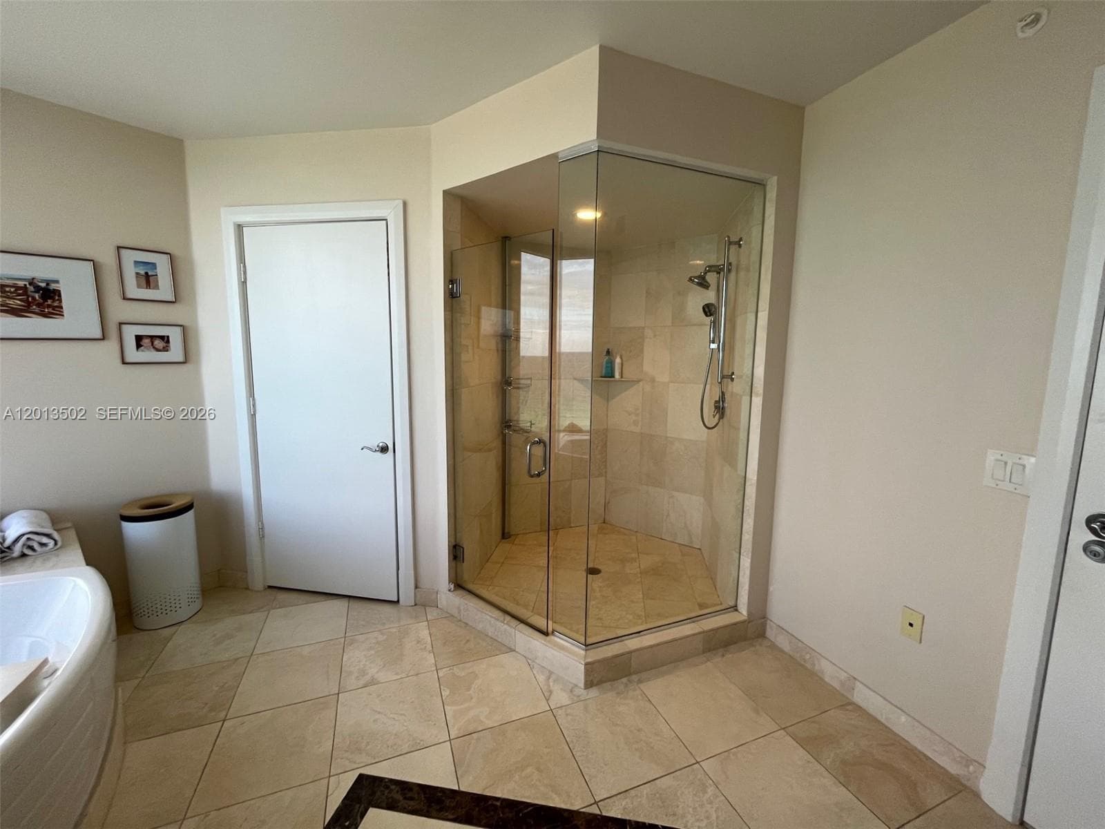 1208 photo 22