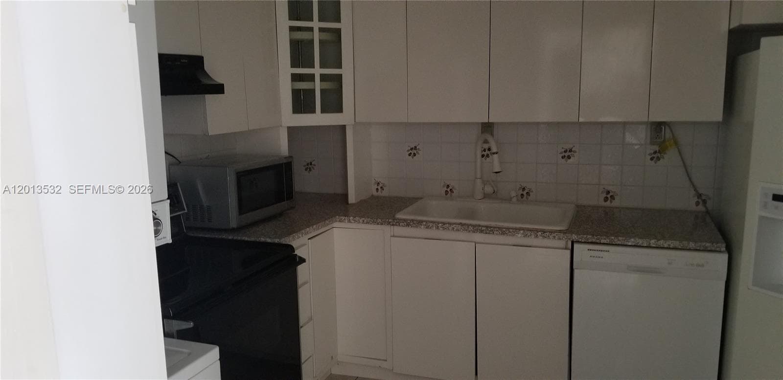 1901 Brickell Ave B906 photo 10