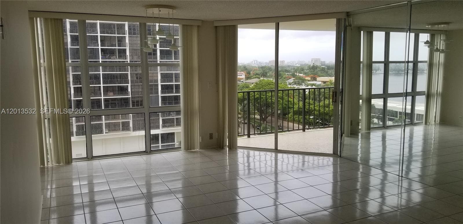 1901 Brickell Ave B906 photo 4