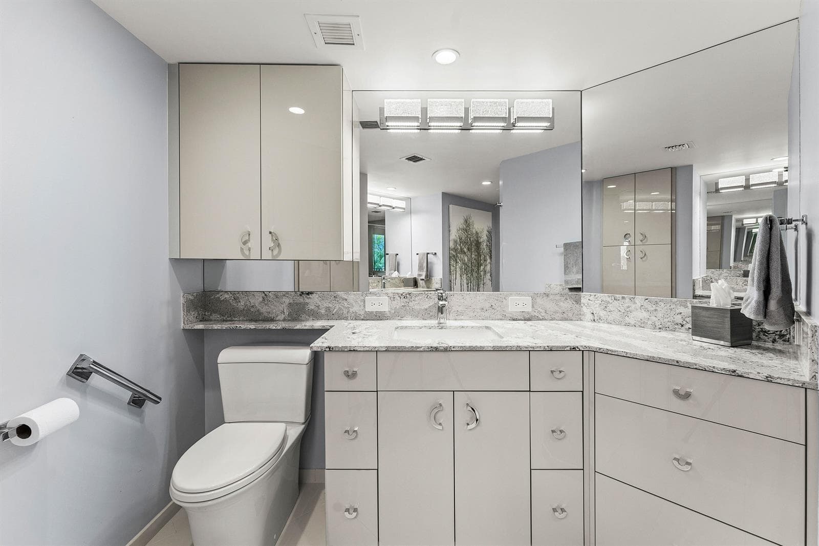 100 SE 5th Avenue 410 photo 25