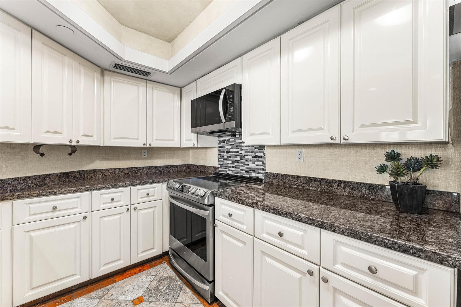 100 SE 5th Avenue 410 photo 21
