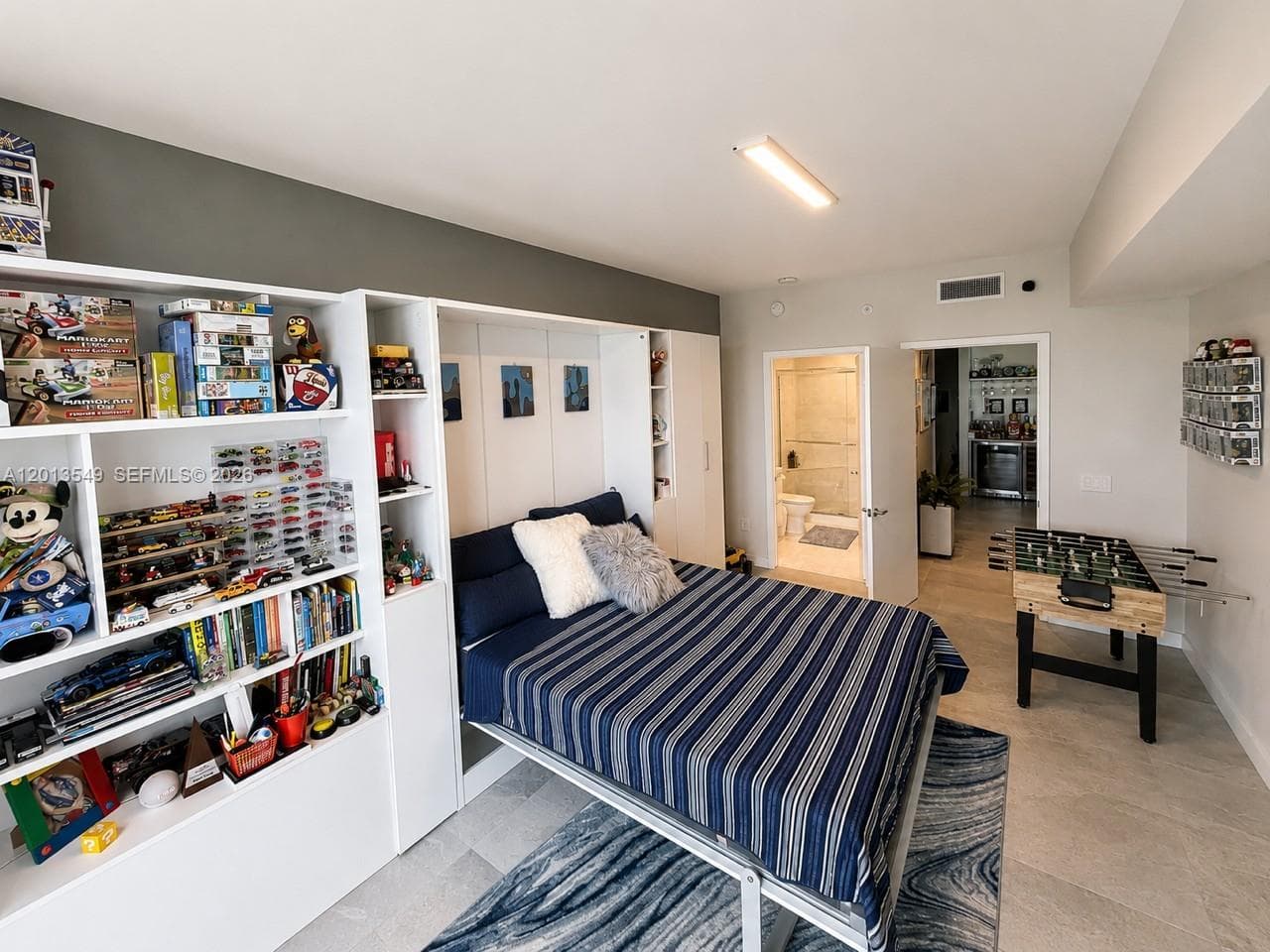 17111 Biscayne Blvd 1610 photo 4
