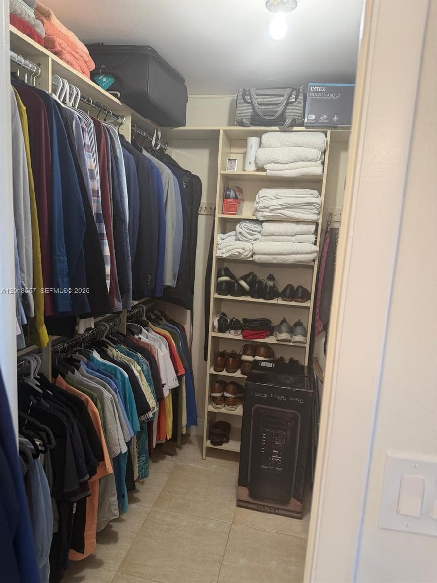 1201 S Ocean Dr 1609S photo 9