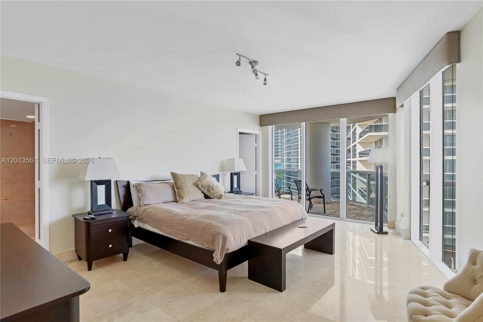 1850 Ocean Dr 1410 photo 16