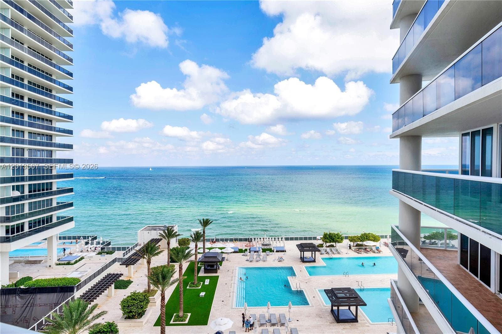 1850 Ocean Dr 1410 photo 1