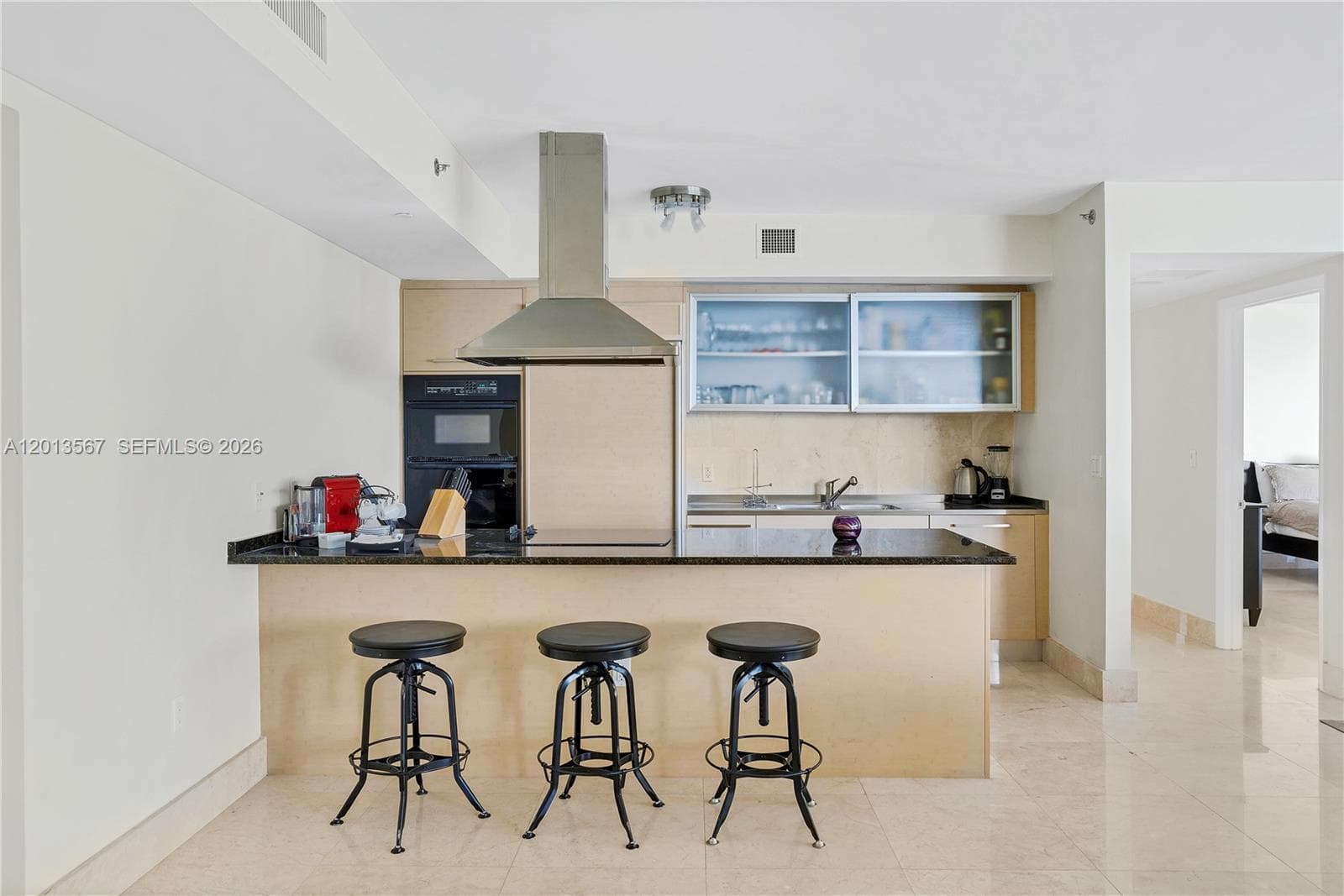 1850 Ocean Dr 1410 photo 11