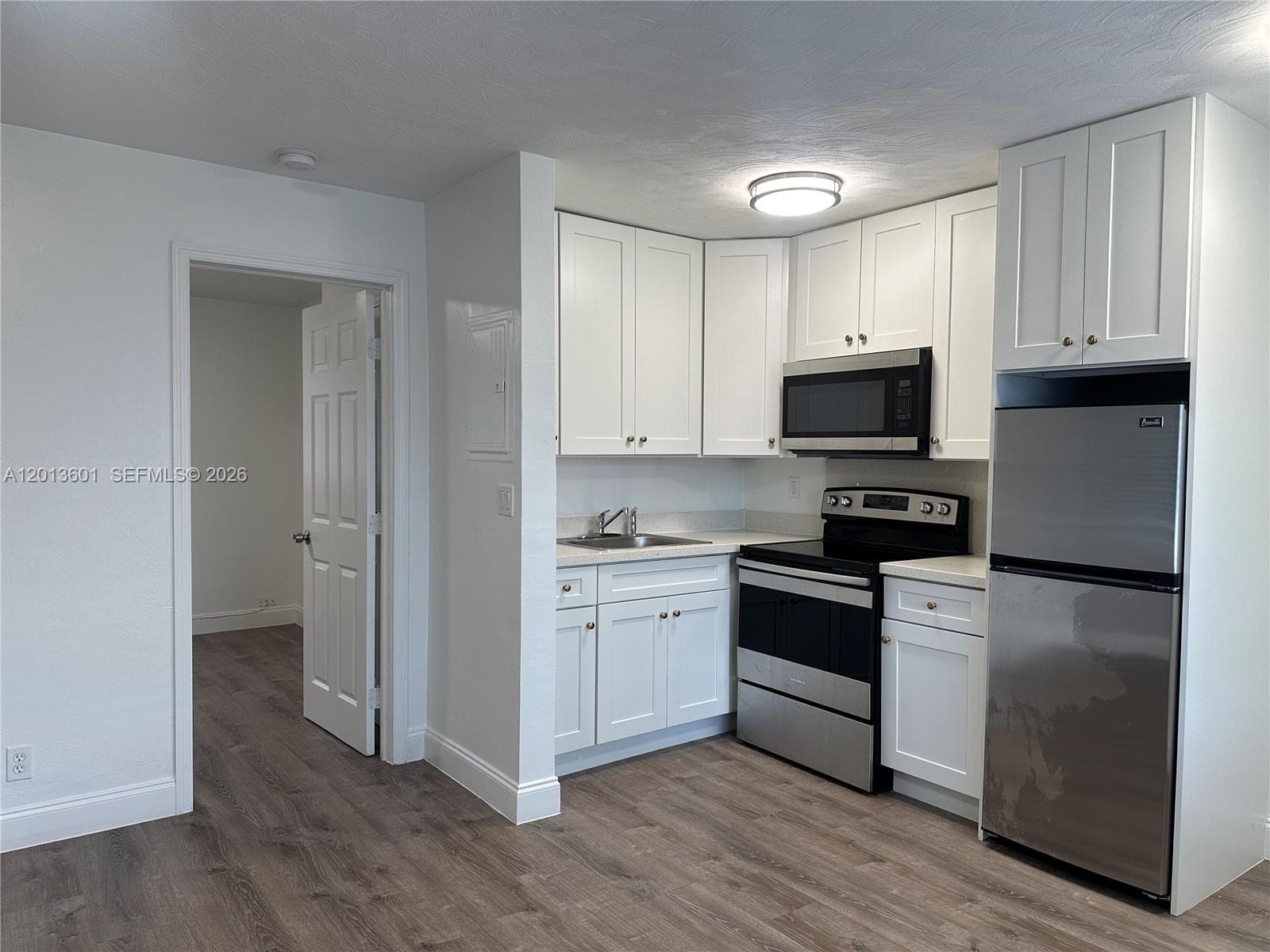 4246 Seagrape Dr 1 photo 2