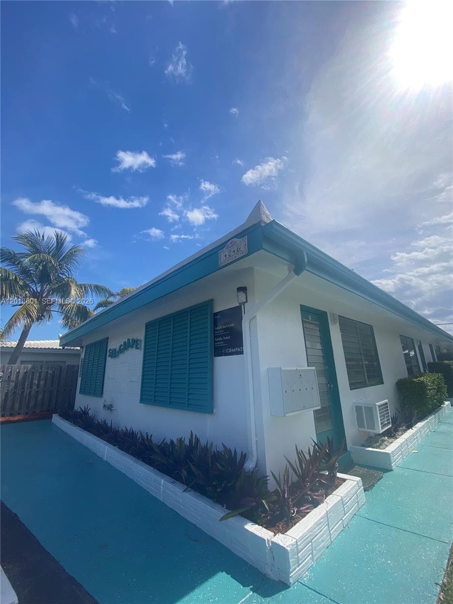 4246 Seagrape Dr 1 photo 22