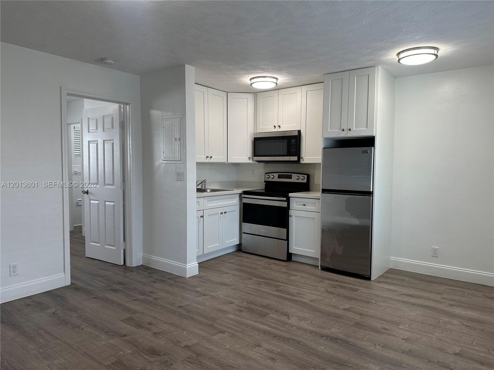 4246 Seagrape Dr 1 photo 1