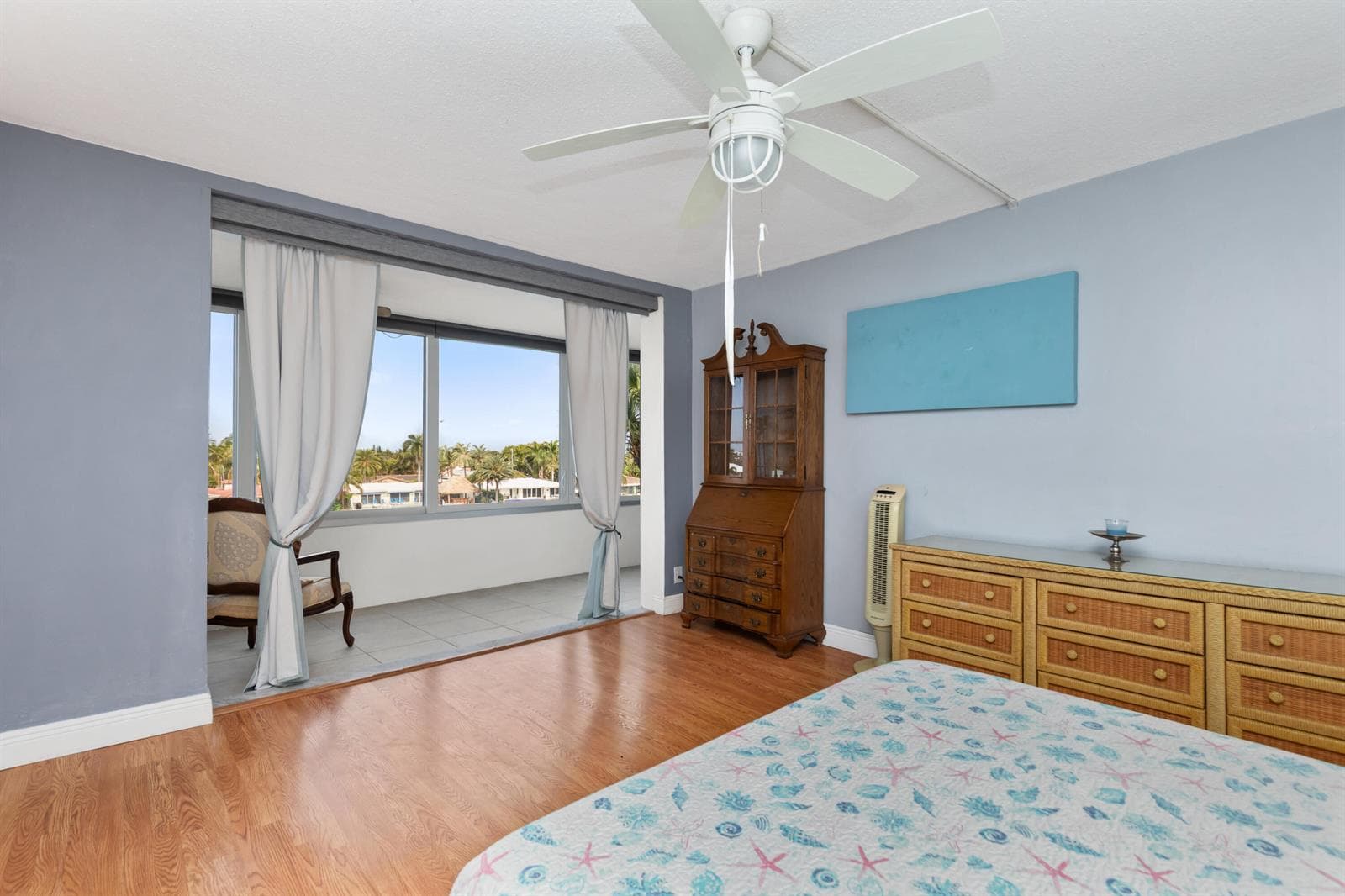 401 N Riverside Drive 406 photo 13