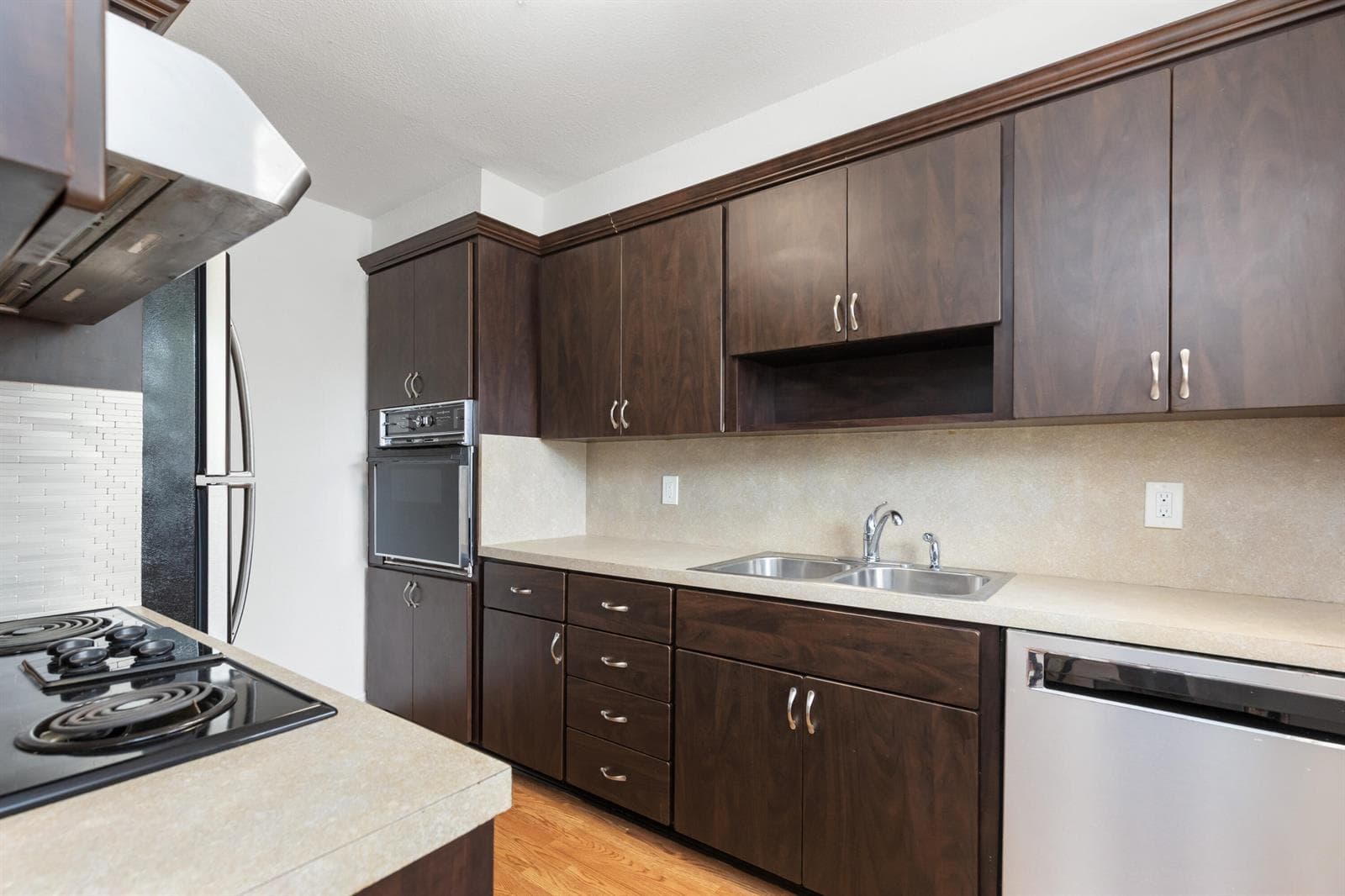 401 N Riverside Drive 406 photo 16