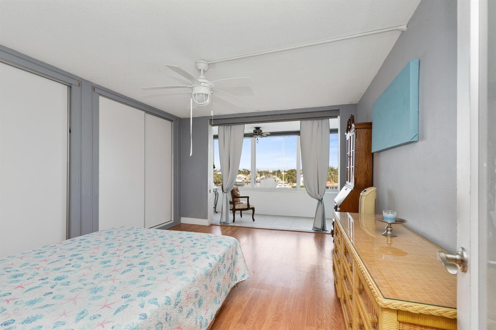 401 N Riverside Drive 406 photo 12