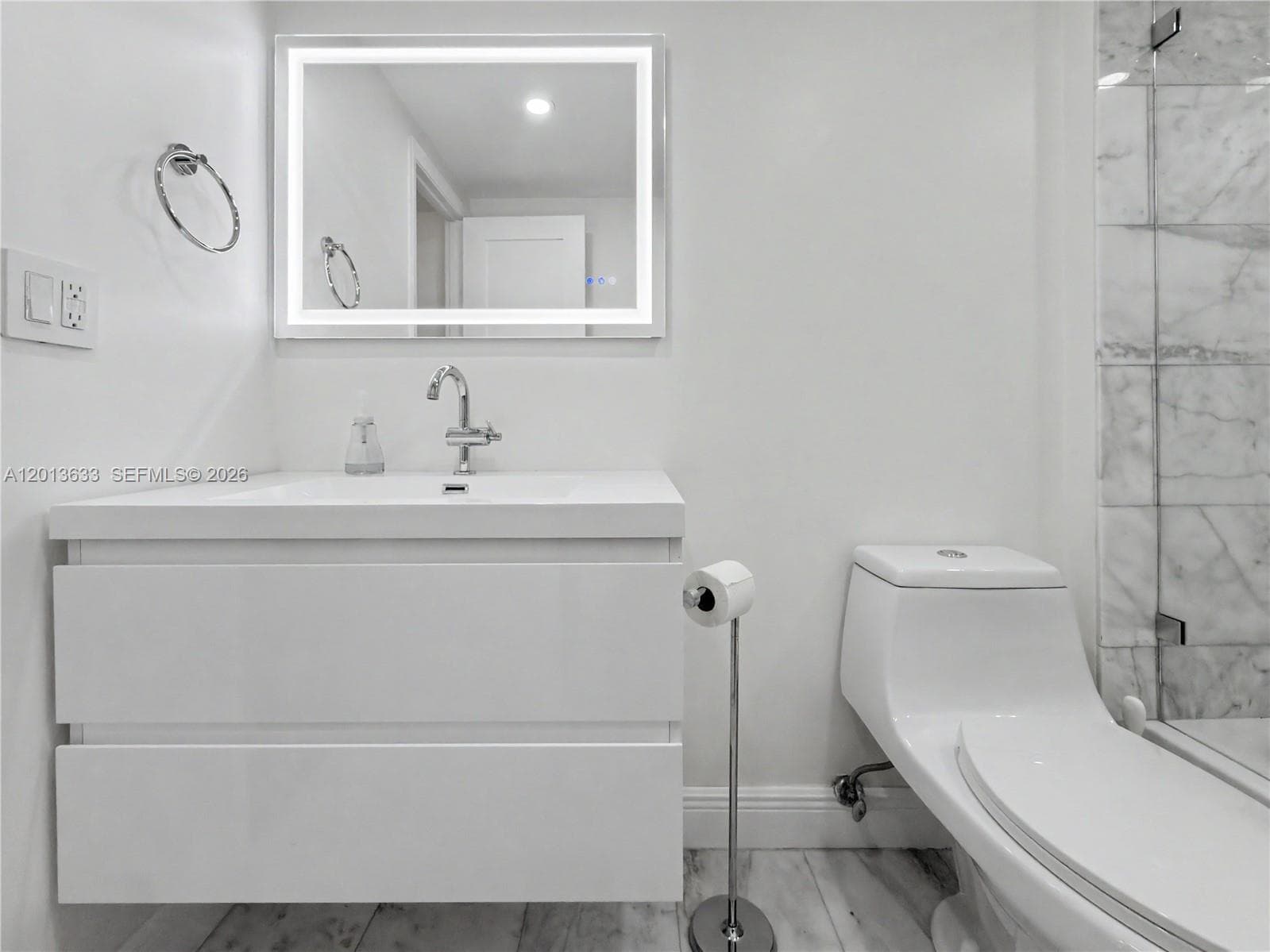100 Edgewater Dr 204 photo 18