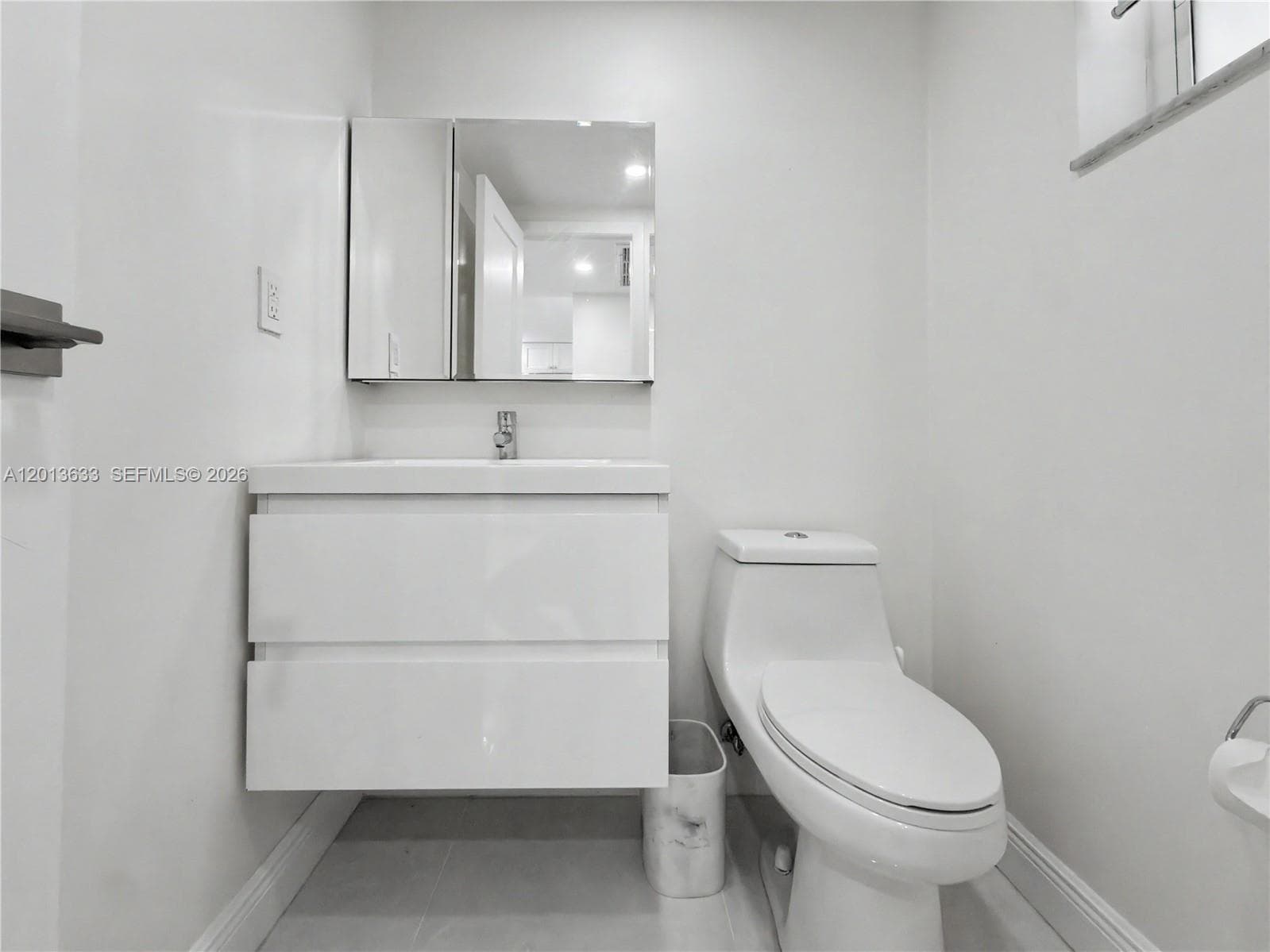 100 Edgewater Dr 204 photo 4