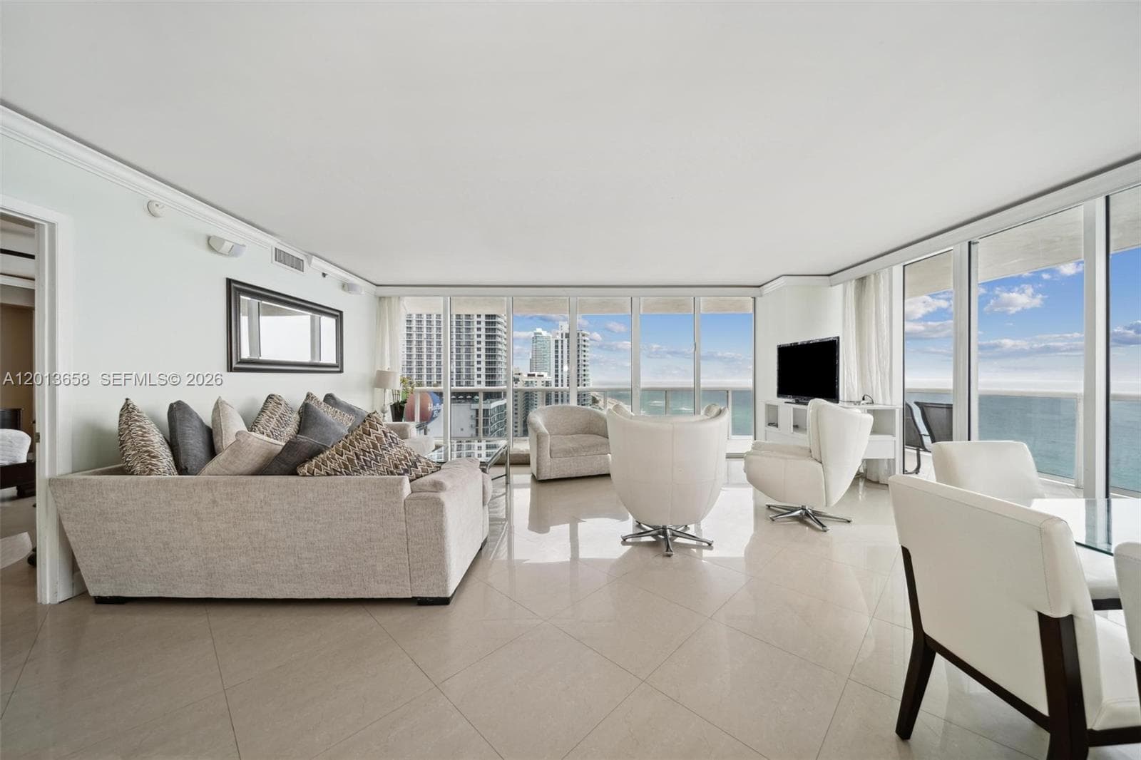 1830 Ocean Dr 1701 photo 2