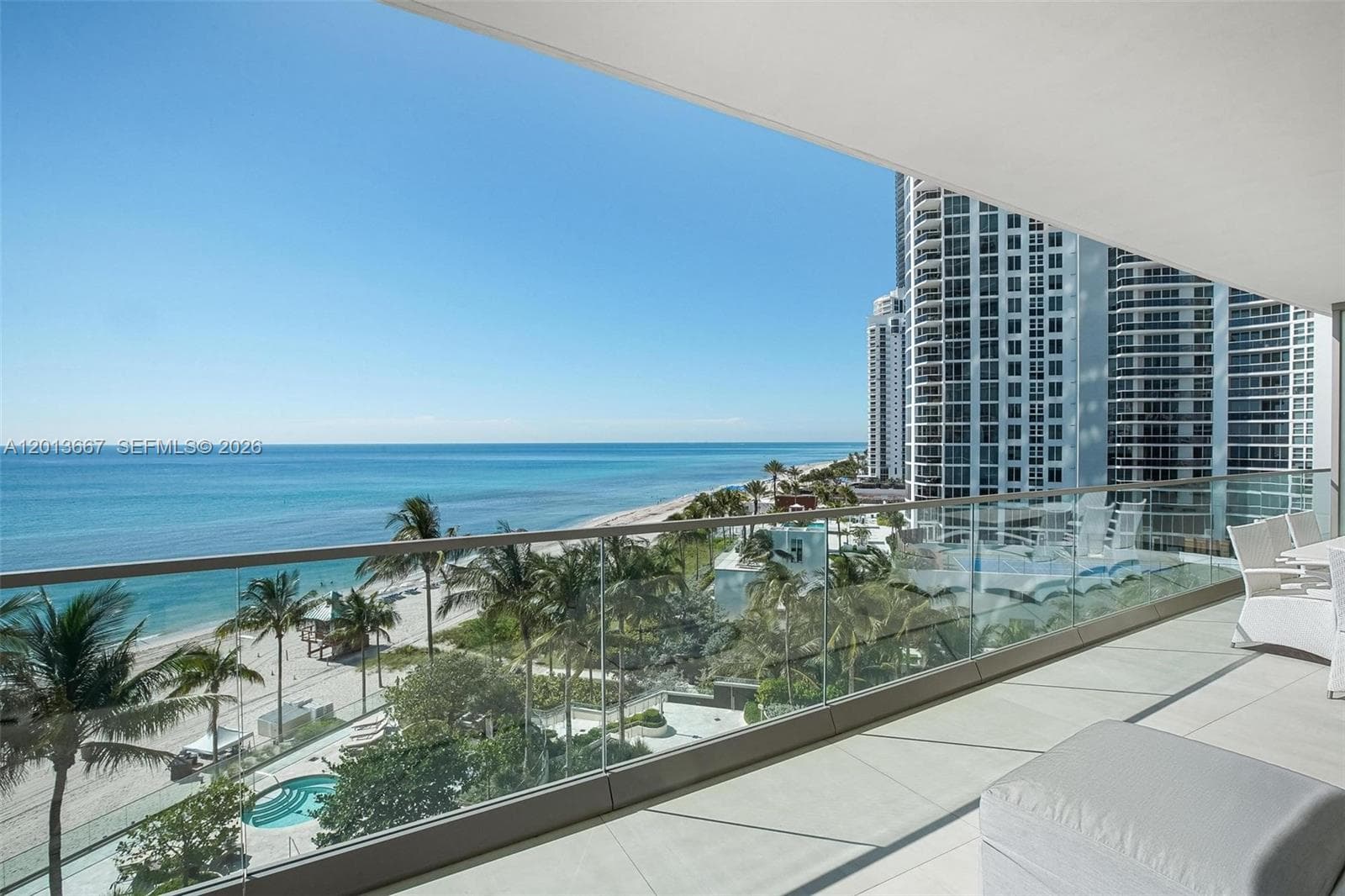 18975 Collins Ave 501 photo 6