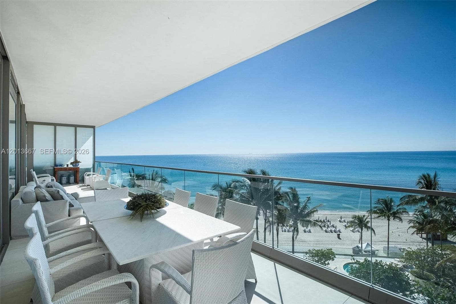 18975 Collins Ave 501 photo 4