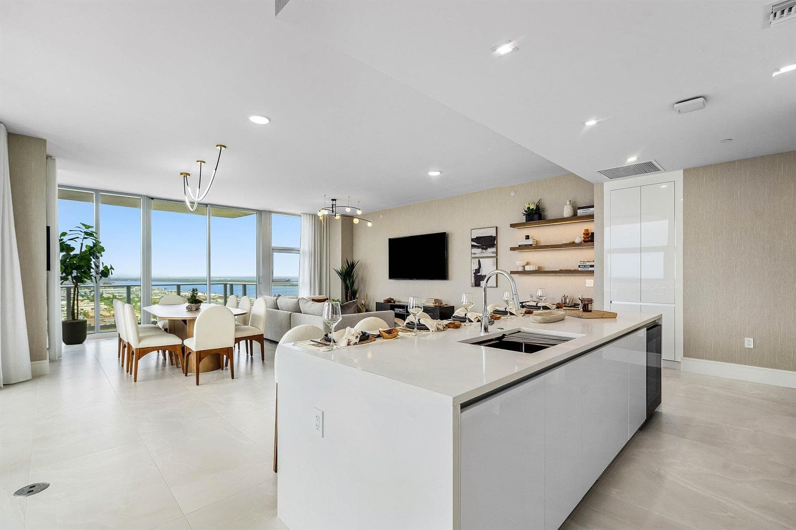220 Lake Shore Drive 2123 photo 4