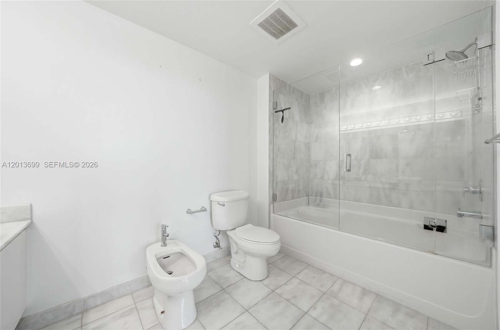 601 36th St 2707 photo 19