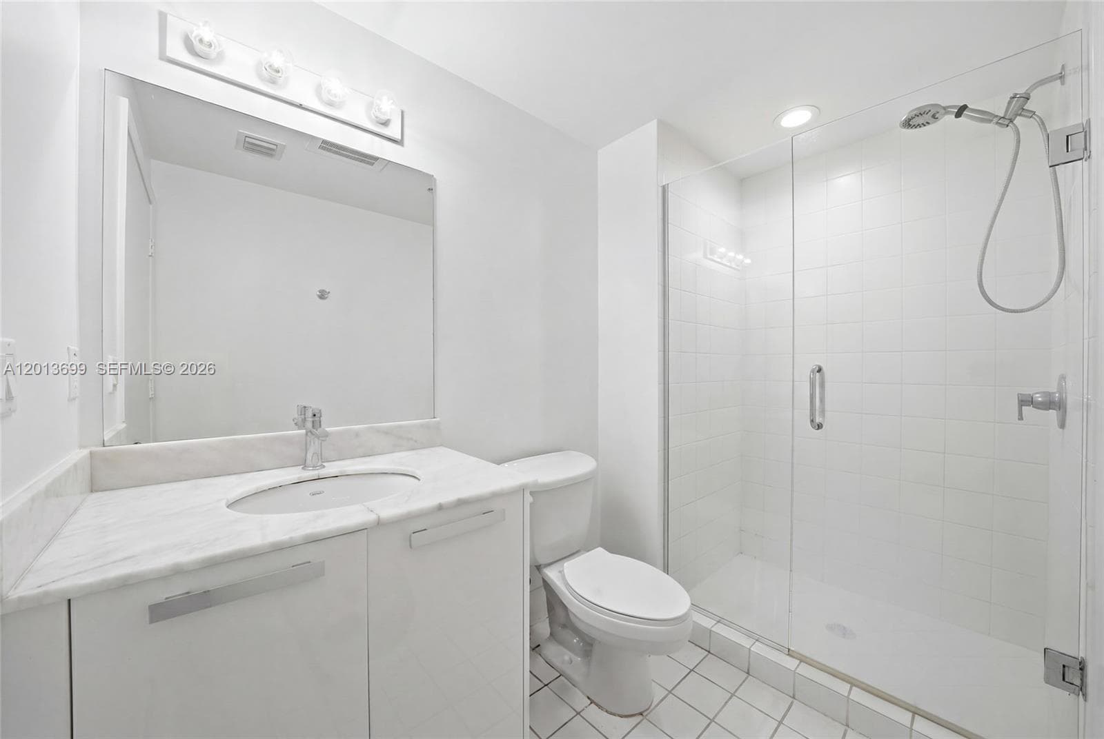 601 36th St 2707 photo 21