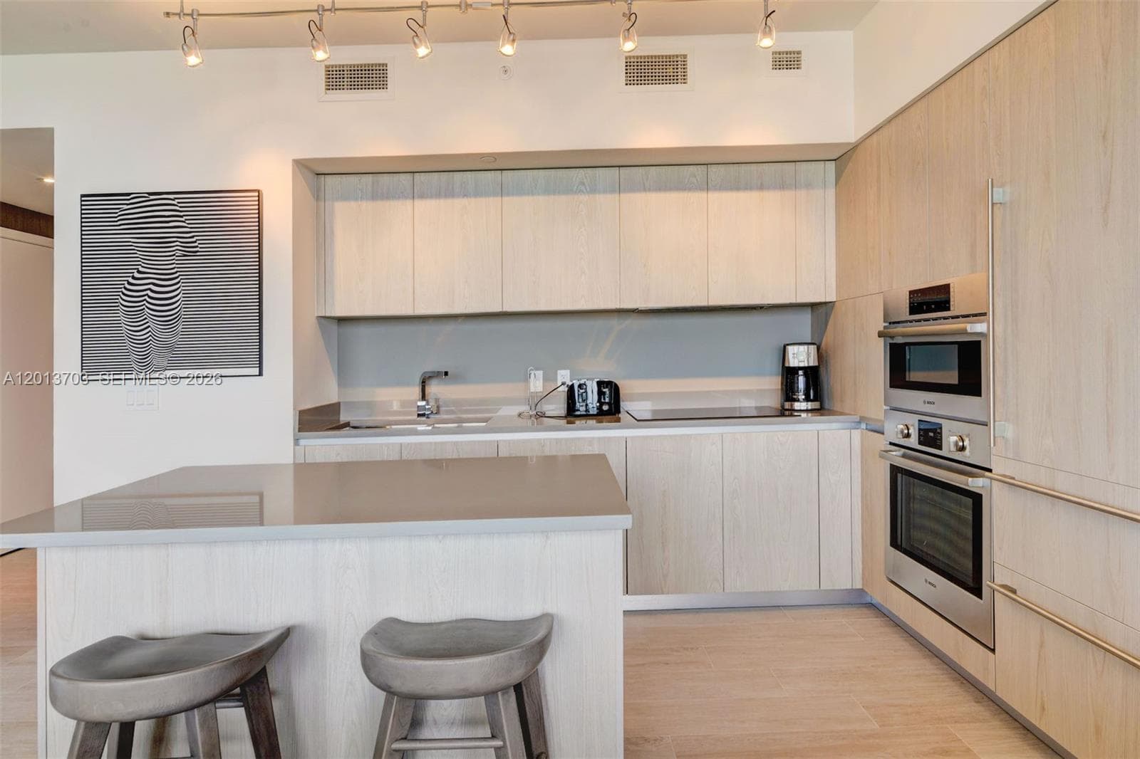 4010 S Ocean Dr R2106 photo 6