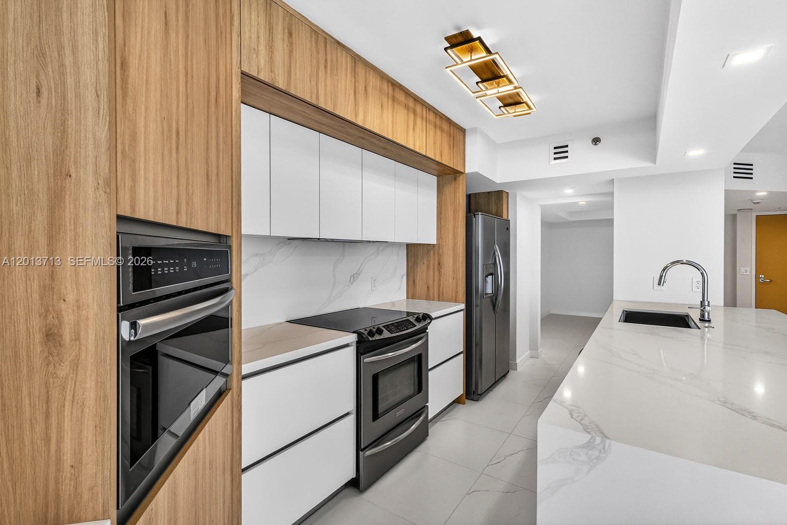 16445 Collins Ave 922 photo 12
