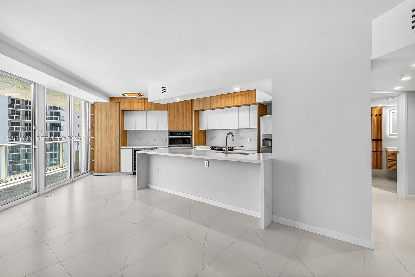 16445 Collins Ave 922 photo 7